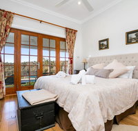 Taradale House Estate - Accommodation Main Beach