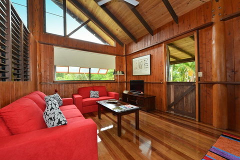 Tea Tree Cottage - Accommodation Main Beach 2