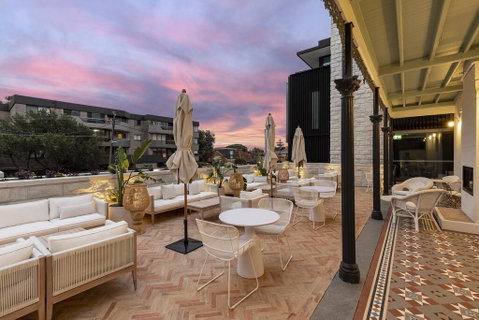 The Albert Mosman - Accommodation Main Beach 2