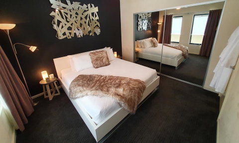 The Arcadia Apartment - Accommodation Main Beach 0