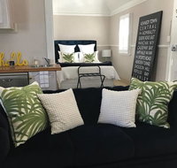 The Bakers Cottage - Accommodation Main Beach