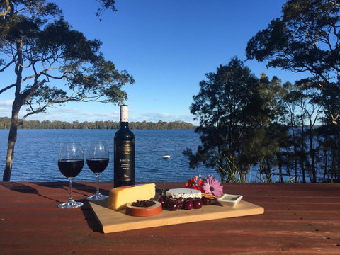 The Basin Waterfront - Accommodation Main Beach 0