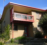 The Beach House - Accommodation Main Beach