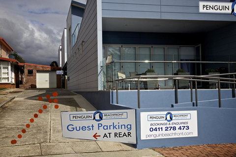 Penguin Beachfront Apartments - Accommodation Main Beach 24