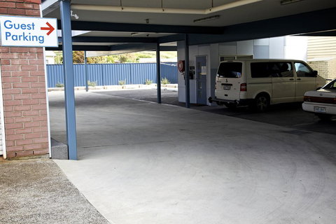 Penguin Beachfront Apartments - Accommodation Main Beach 23