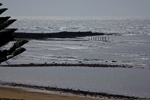 Penguin Beachfront Apartments - Accommodation Main Beach 15