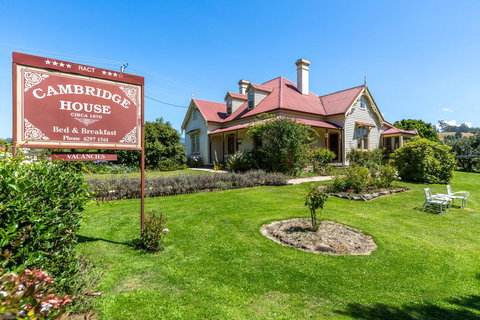 Cambridge House Bed & Breakfast - Accommodation Main Beach 15