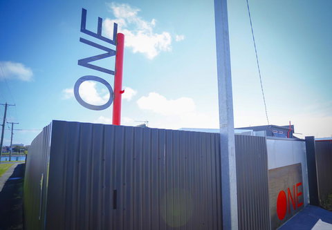 Apartment ONE - Accommodation Main Beach 9