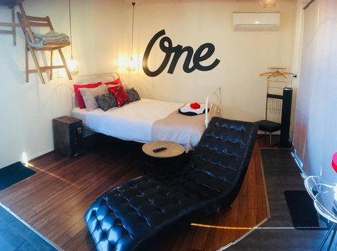 Apartment ONE - Accommodation Main Beach 3