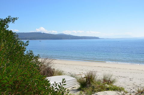 Yolla Beach House - Accommodation Main Beach 8