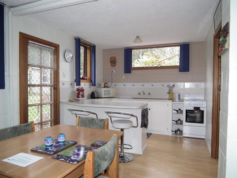 Harlea - Accommodation Main Beach 0