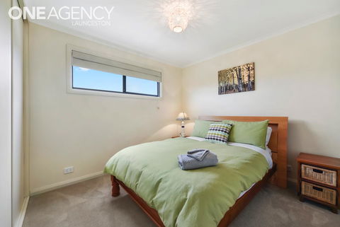 Seaspray - Accommodation Main Beach 10