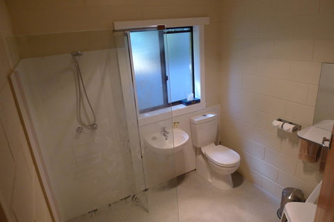 Willaway Motel Apartments - Accommodation Main Beach 8