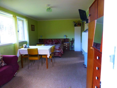 Quamby Pines Chalet - Accommodation Main Beach 4