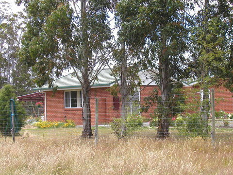 Quamby Pines Chalet - Accommodation Main Beach 21