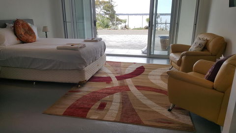 AppleBay Guest House - Accommodation Main Beach 3