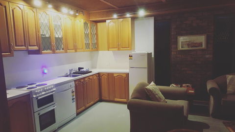 AppleBay Guest House - Accommodation Main Beach 37