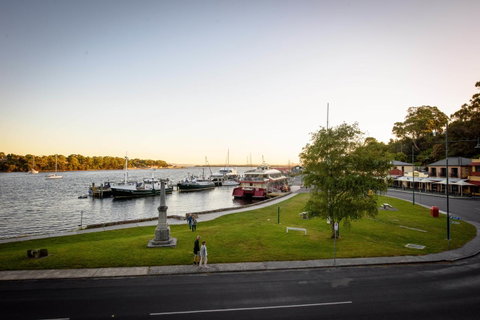 Strahan Village - Accommodation Main Beach 7