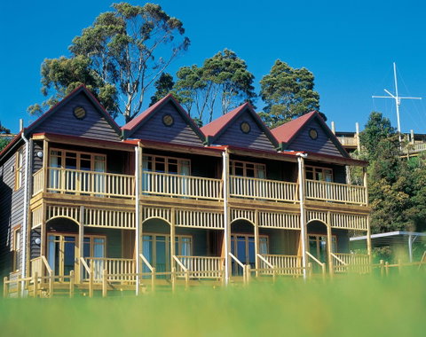 Strahan Village - Accommodation Main Beach 18