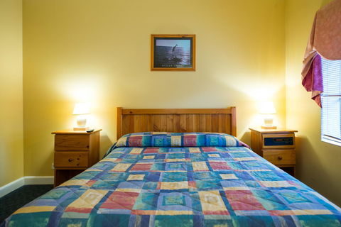 Beltana Hotel - Accommodation Main Beach 13