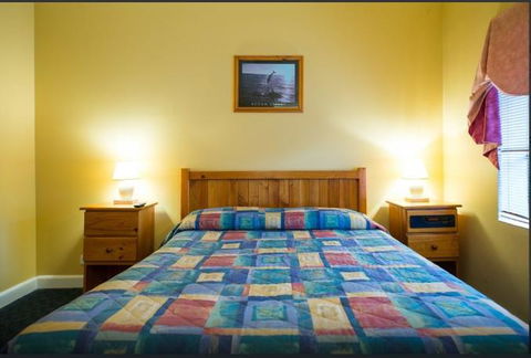 Beltana Hotel - Accommodation Main Beach 5