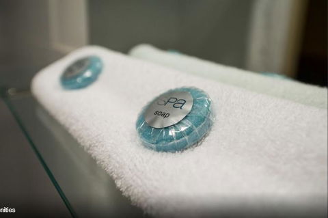 Beltana Hotel - Accommodation Main Beach 1