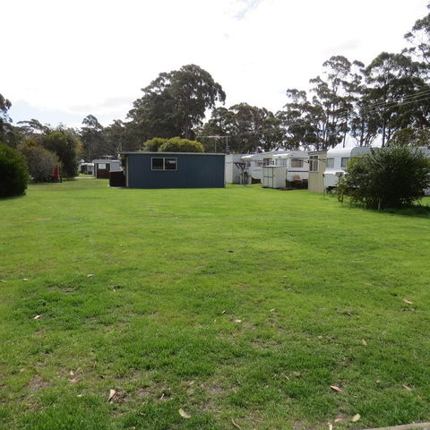 Captain Cook Holiday Park - Accommodation Main Beach 3