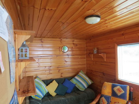 Captain Cook Holiday Park - Accommodation Main Beach 1