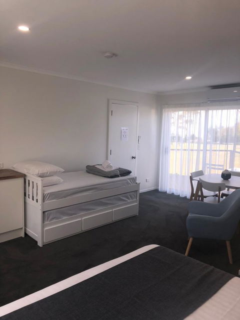 Orford Blue Waters Hotel - Accommodation Main Beach 30