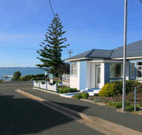 Freycinet Waters - Accommodation Main Beach