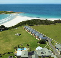 Diamond Island Resort  Bicheno Penguin Show - Accommodation Main Beach