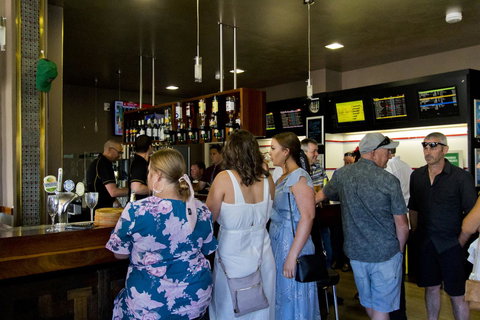 Deloraine Hotel - Accommodation Main Beach 13