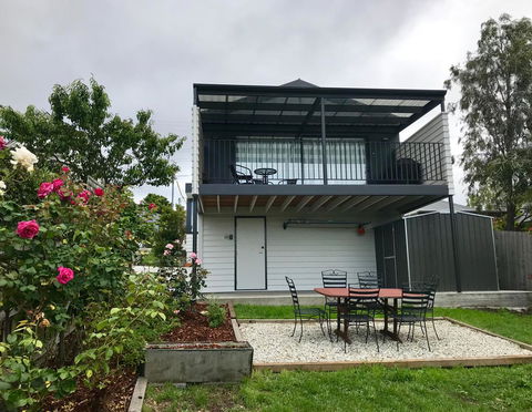 Omaroo House - Panoramic Water Views - Accommodation Main Beach 32