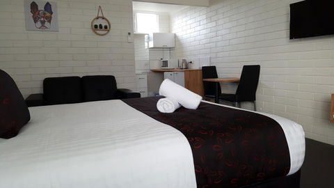 Anchor Wheel Motel - Accommodation Main Beach 19