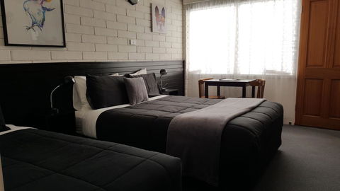 Anchor Wheel Motel - Accommodation Main Beach 12