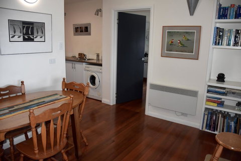 Beachside Taroona With Spa - Accommodation Main Beach 8