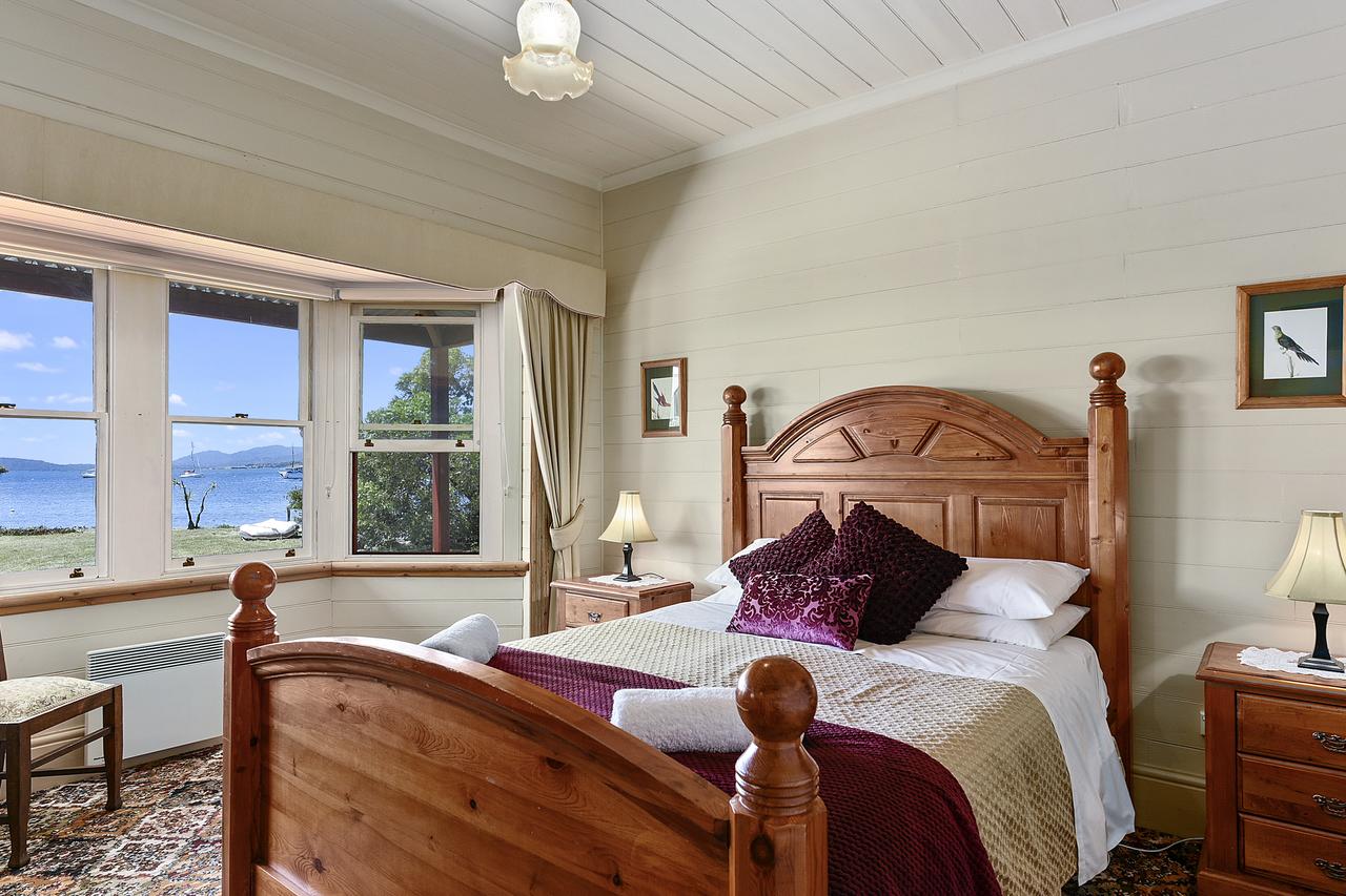  Accommodation Main Beach