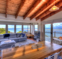 The Strand  On the edge of the beach - Accommodation Main Beach