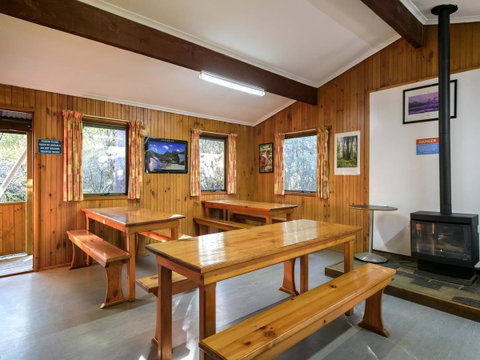Discovery Parks - Cradle Mountain - Accommodation Main Beach 12