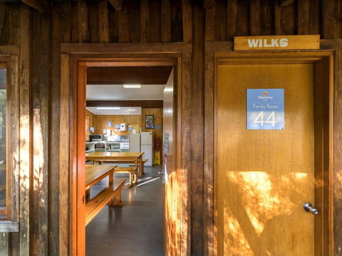 Discovery Parks - Cradle Mountain - Accommodation Main Beach 11