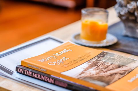 Cygnet Old Bank - Accommodation Main Beach 26