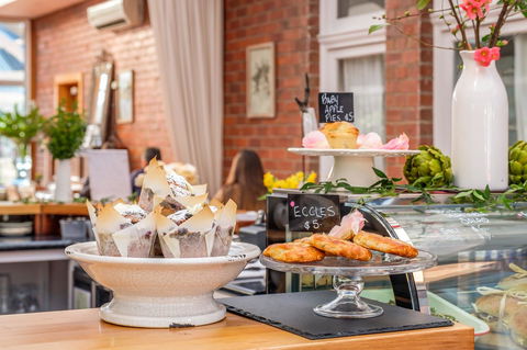 Cygnet Old Bank - Accommodation Main Beach 19