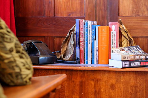 Cygnet Old Bank - Accommodation Main Beach 13