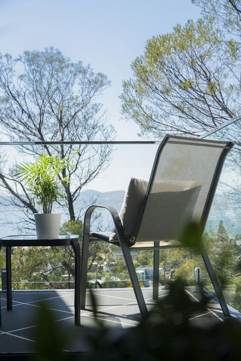 Amazing Sea Views Luxury Guest House - Accommodation Main Beach 18