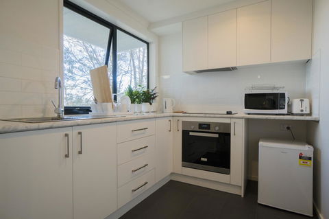 Amazing Sea Views Luxury Guest House - Accommodation Main Beach 8