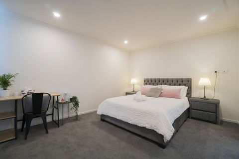 Amazing Sea Views Luxury Guest House - Accommodation Main Beach 20