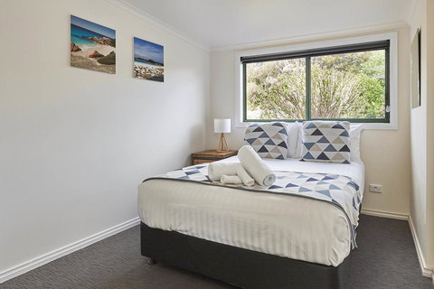 DOLPHIN LOOKOUT COTTAGE - Amazing Views Of The Bay Of Fires - Accommodation Main Beach 15