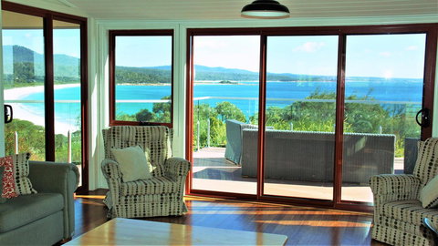 DOLPHIN LOOKOUT COTTAGE - Amazing Views Of The Bay Of Fires - Accommodation Main Beach 14