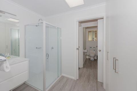 Mayson - Accommodation Main Beach 10