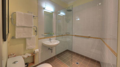 Ashdowns Of Dover - Accommodation Main Beach 16